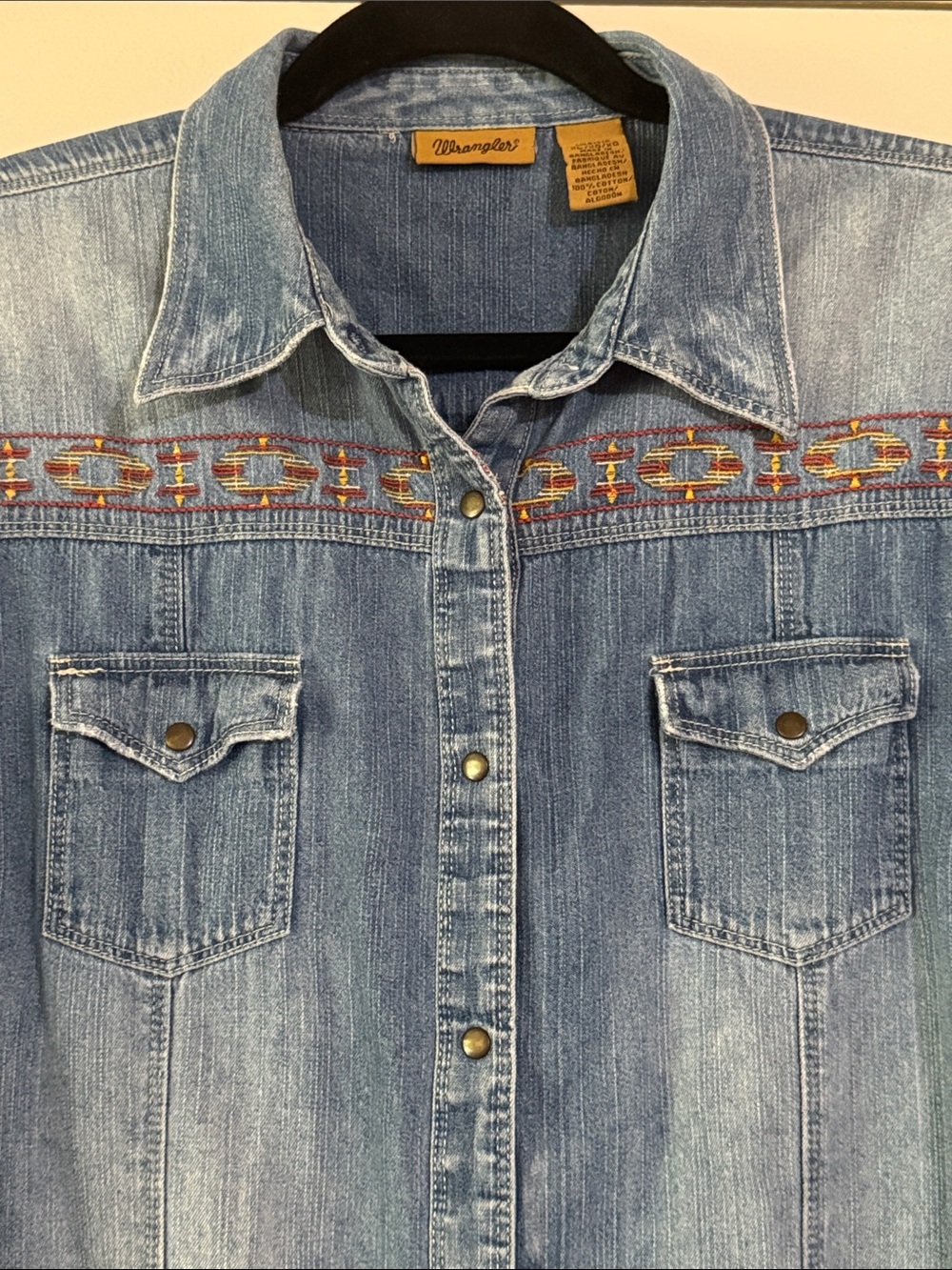 Wrangler Light Blue Denim Western Shirt Southwestern Embroidery Distressed XL